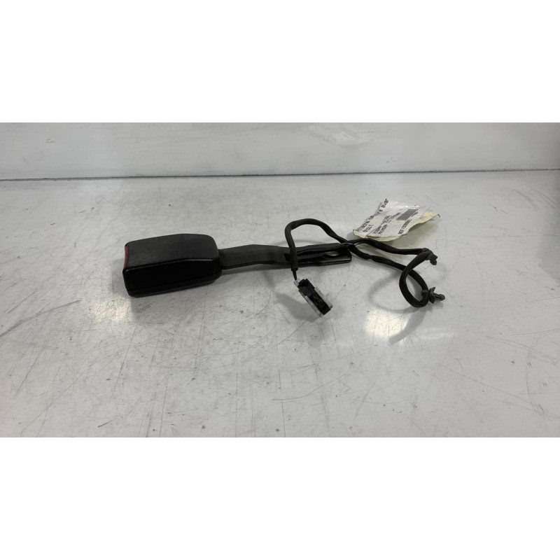 Attache ceinture avant droit NISSAN PRIMERA 4 Photo n°3