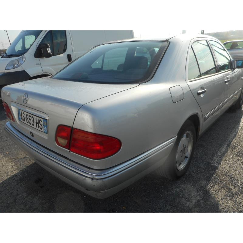Pretensionneur de ceinture avant gauche MERCEDES CLASSE E 210 Photo n°6