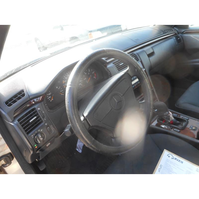 Leve vitre electrique avant droit MERCEDES CLASSE E 210 Photo n°7