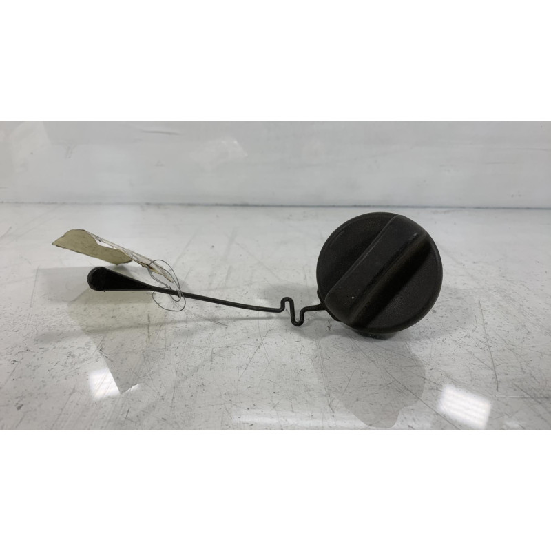 Bouchon de carburant TOYOTA YARIS 2 Photo n°1