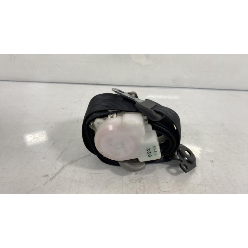 Ceinture arriere gauche TOYOTA YARIS 2 Photo n°2