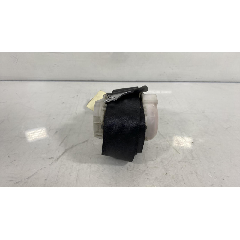 Ceinture arriere gauche TOYOTA YARIS 2 Photo n°3