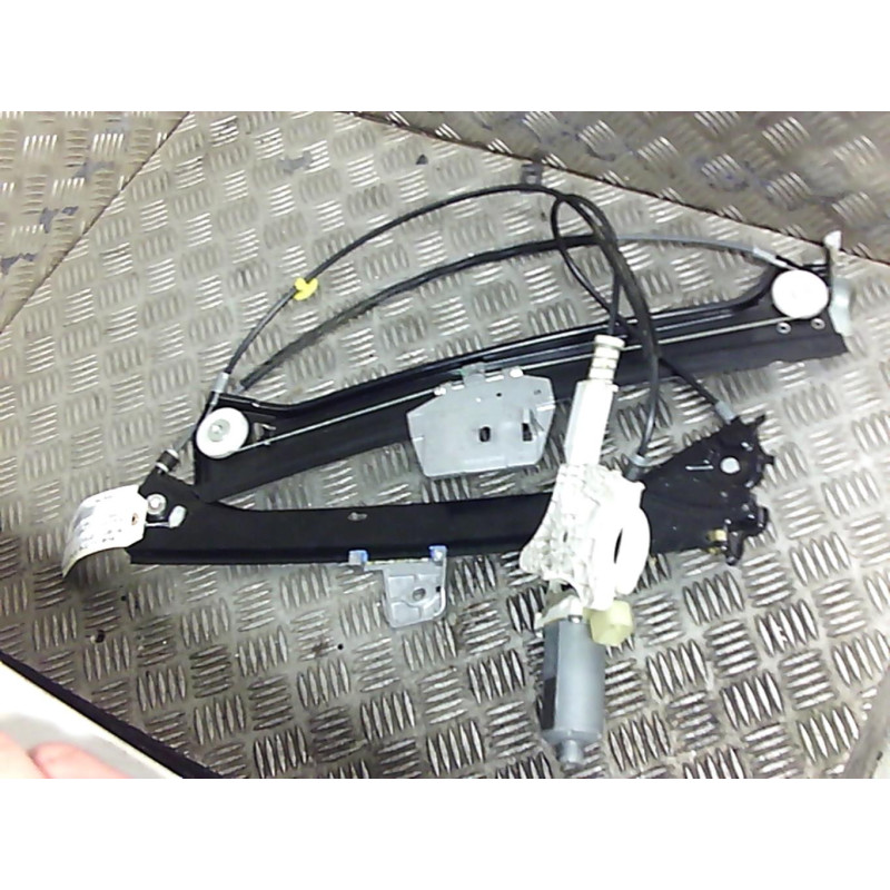 Leve vitre electrique avant droit MERCEDES CLASSE CLK 209 Photo n°1