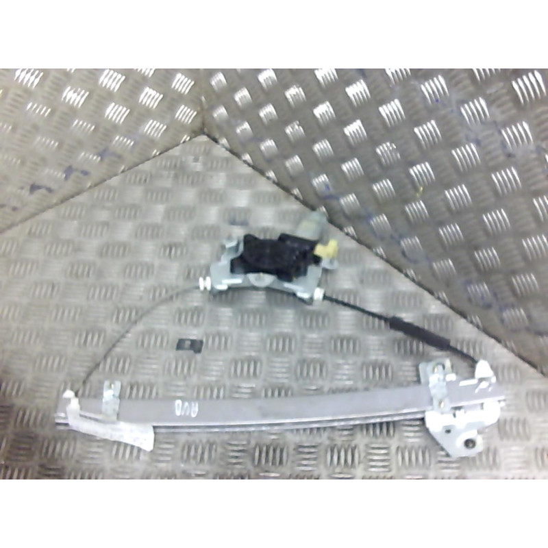 Leve vitre electrique avant droit KIA PICANTO 1 Photo n°1
