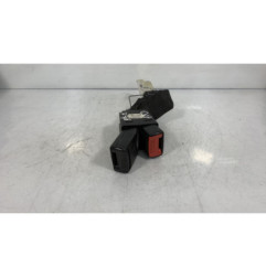 Attache ceinture arriere droit RENAULT MEGANE 1