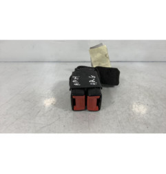 Attache ceinture arriere gauche RENAULT MEGANE 1 Photo n°1