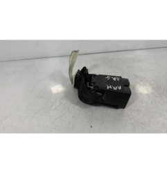 Attache ceinture arriere gauche RENAULT MEGANE 1