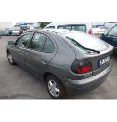 Serrure avant droit RENAULT MEGANE 1