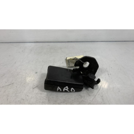 Attache ceinture arriere droit OPEL CORSA D Photo n°1