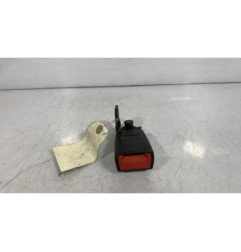 Attache ceinture arriere droit OPEL CORSA D