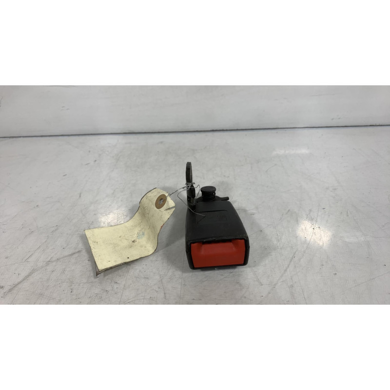 Attache ceinture arriere droit OPEL CORSA D Photo n°2