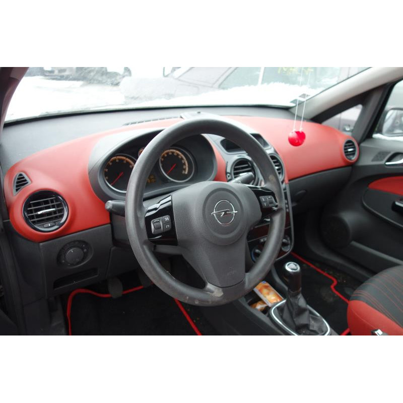 Attache ceinture arriere droit OPEL CORSA D Photo n°8