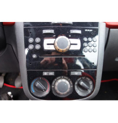 Attache ceinture arriere droit OPEL CORSA D