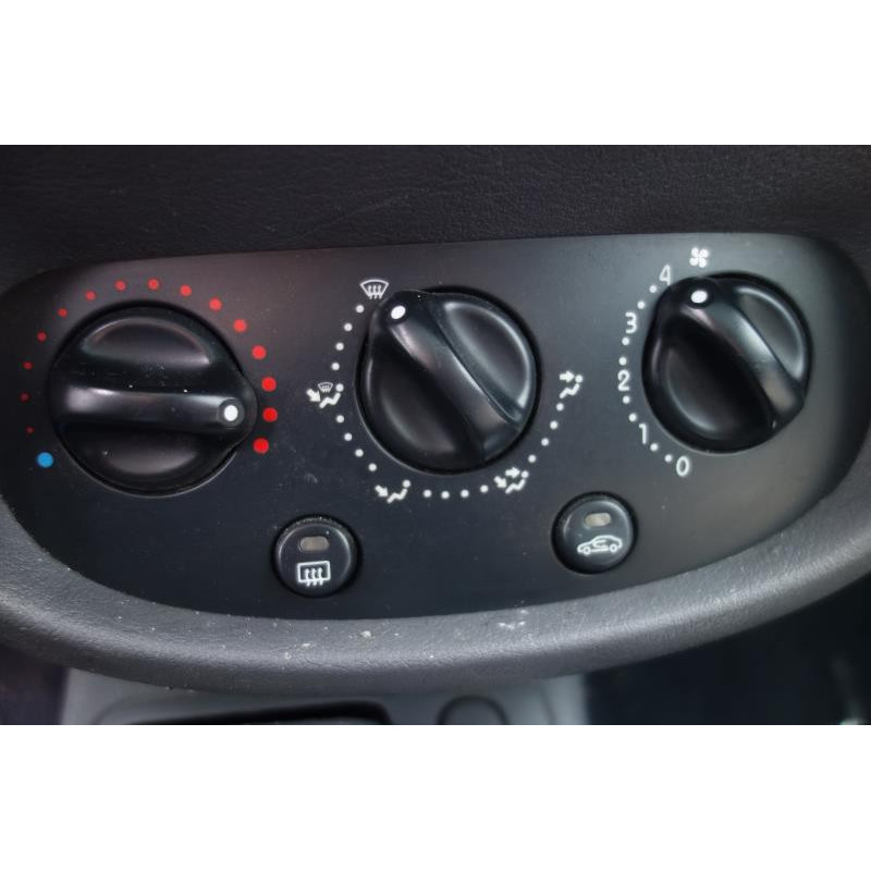 Repetiteur clignotant avant droit  (Feux) RENAULT CLIO 2 Photo n°10