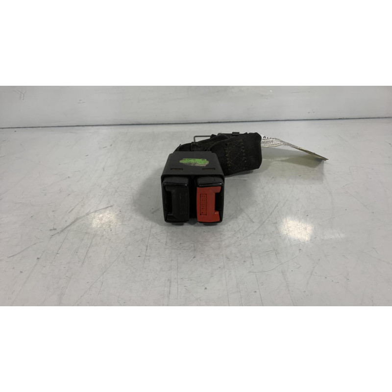 Attache ceinture arriere droit RENAULT MEGANE 1 Photo n°2