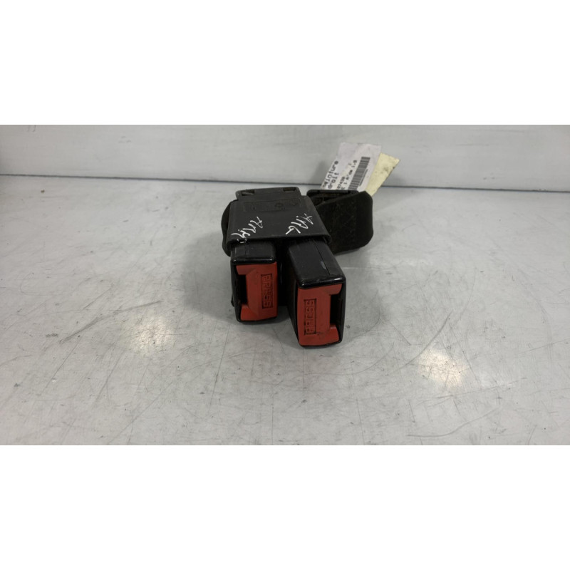 Attache ceinture arriere droit RENAULT MEGANE 1 Photo n°1