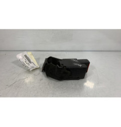 Attache ceinture arriere droit RENAULT MEGANE 1
