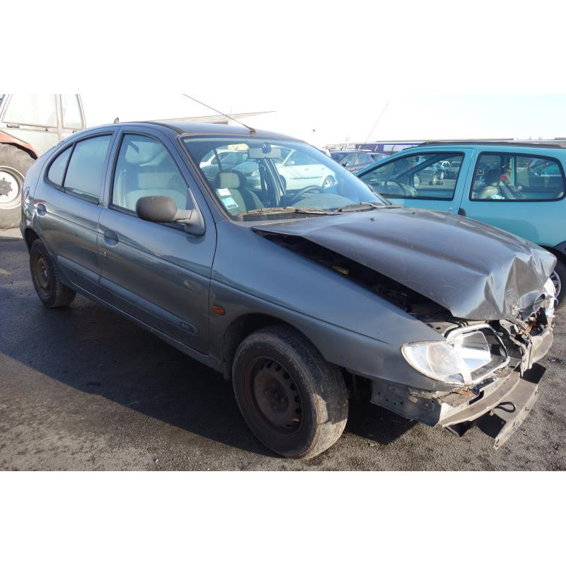Attache ceinture arriere droit RENAULT MEGANE 1 Photo n°5