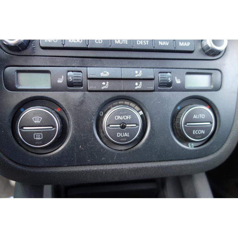 Feu arriere secondaire gauche (feux) VOLKSWAGEN GOLF 5 Photo n°9