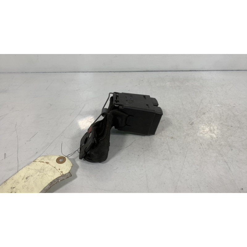 Attache ceinture arriere droit RENAULT MEGANE 1 Photo n°1