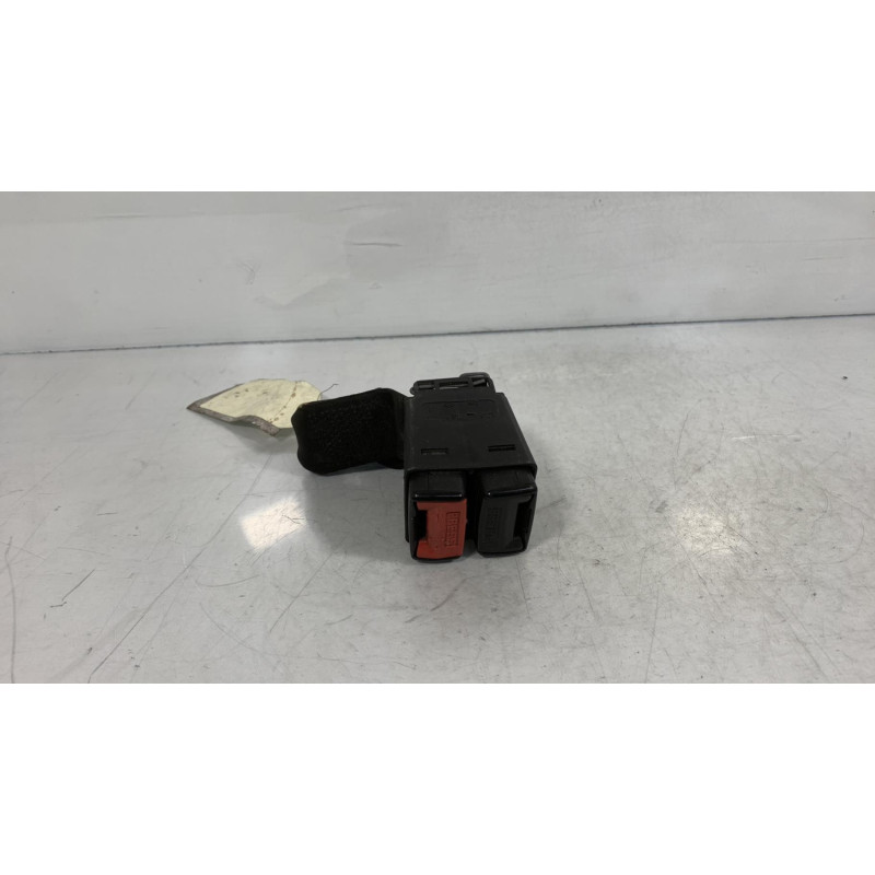 Attache ceinture arriere droit RENAULT MEGANE 1 Photo n°2