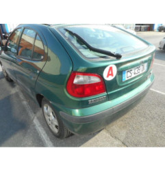 Serrure avant droit RENAULT MEGANE 1