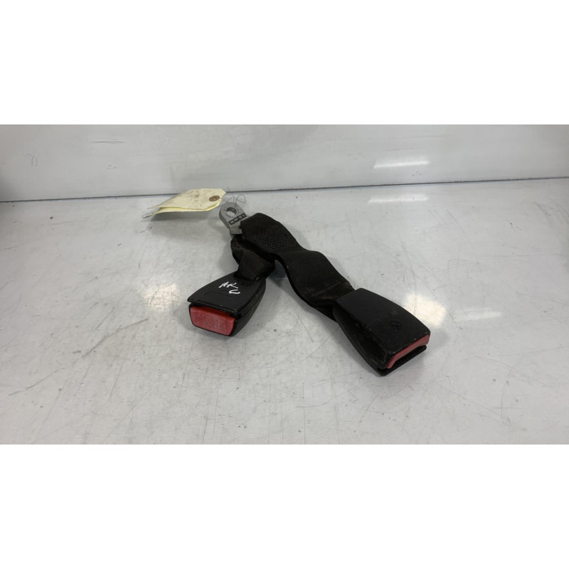 Attache ceinture arriere droit BMW SERIE 3 E46 Photo n°2