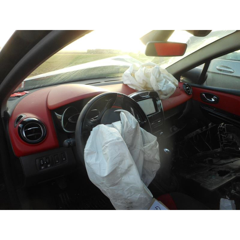 Feu arriere secondaire droit (feux) RENAULT CLIO 4 Photo n°9
