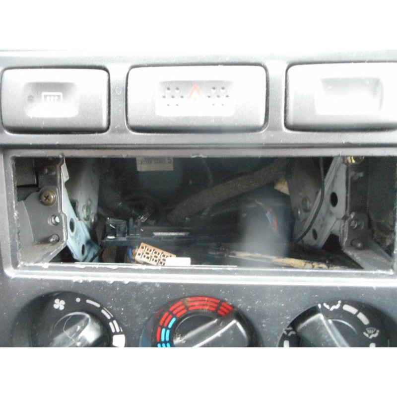Trappe d'essence NISSAN PRIMERA 2 Photo n°10