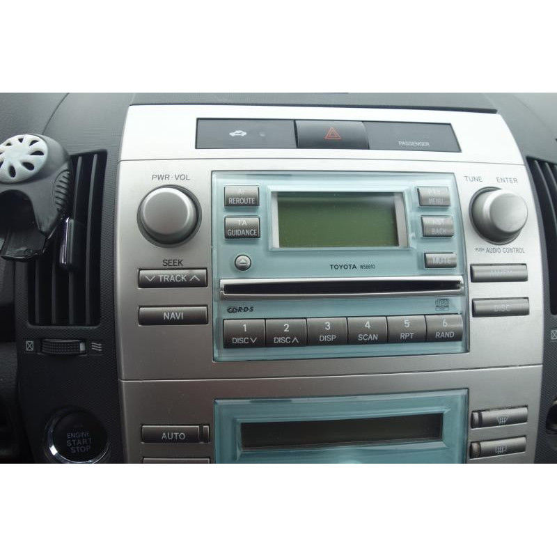 Boite a gants TOYOTA COROLLA VERSO 2 Photo n°8