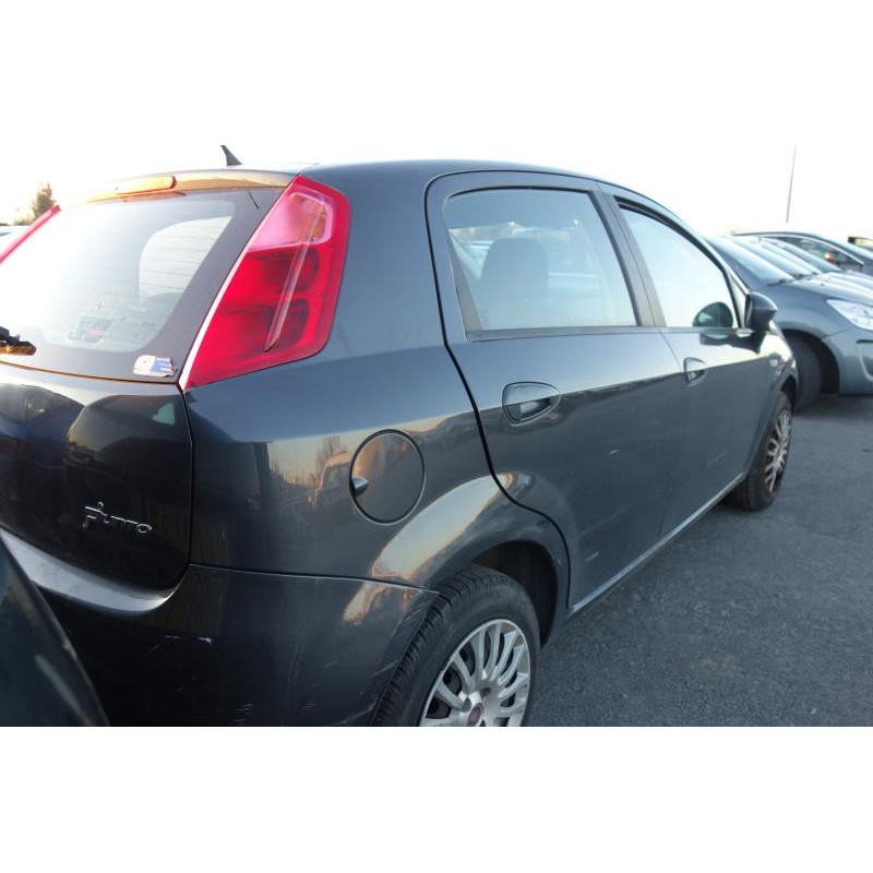 Pretensionneur de ceinture avant droit FIAT GRANDE PUNTO Photo n°6