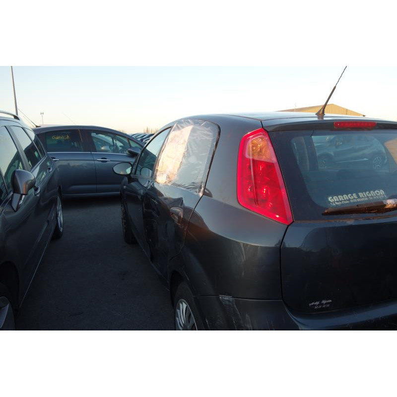Pretensionneur de ceinture avant droit FIAT GRANDE PUNTO Photo n°7