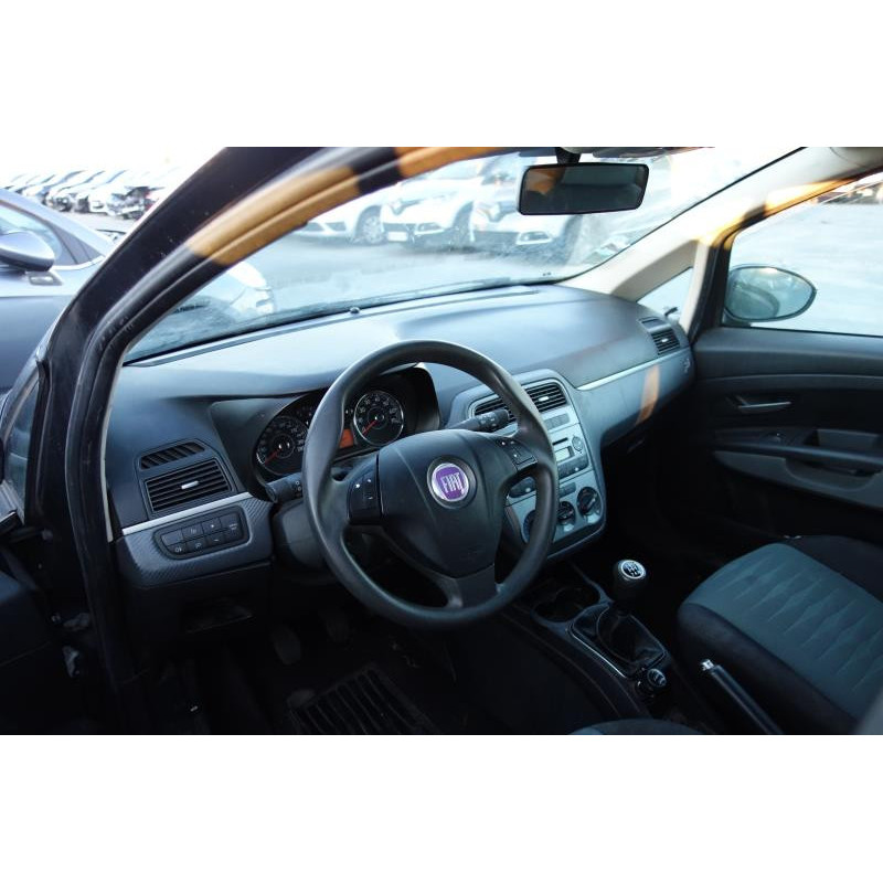 Pretensionneur de ceinture avant droit FIAT GRANDE PUNTO Photo n°8