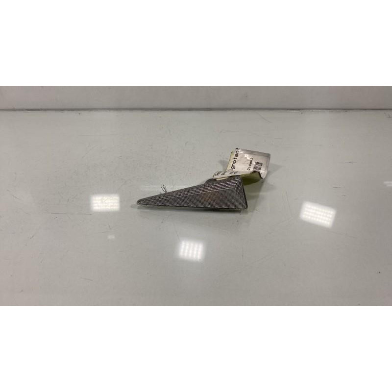 Repetiteur clignotant avant droit  (Feux) RENAULT MEGANE 2 Photo n°1
