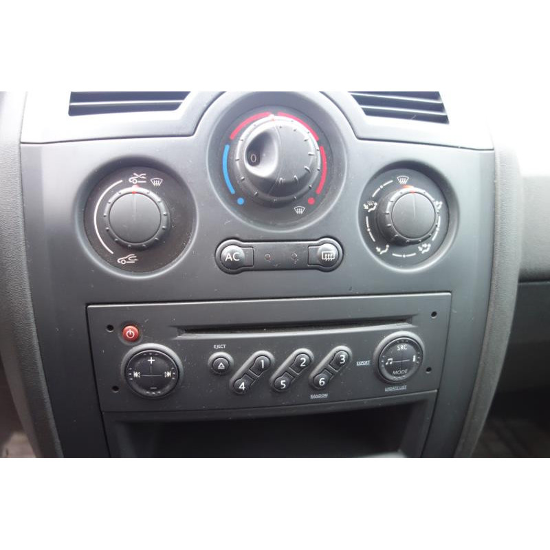 Vitre arriere gauche RENAULT MEGANE 2 Photo n°6