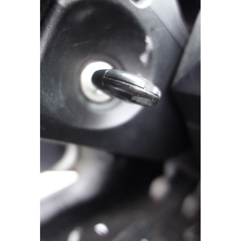 Arret de porte avant droit FORD FIESTA 5 Photo n°11