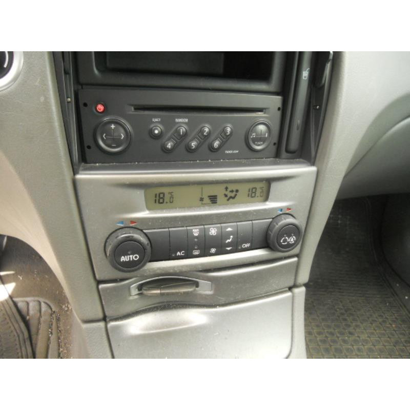 Fermeture de capot RENAULT LAGUNA 2 Photo n°9