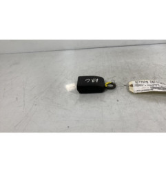 Attache ceinture arriere centrale RENAULT ESPACE 4