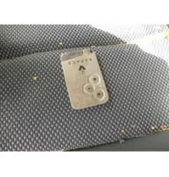 Attache ceinture arriere centrale RENAULT ESPACE 4