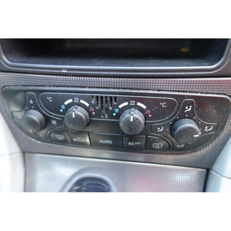 Eclairage de plaque MERCEDES CLASSE C 203 Photo n°10