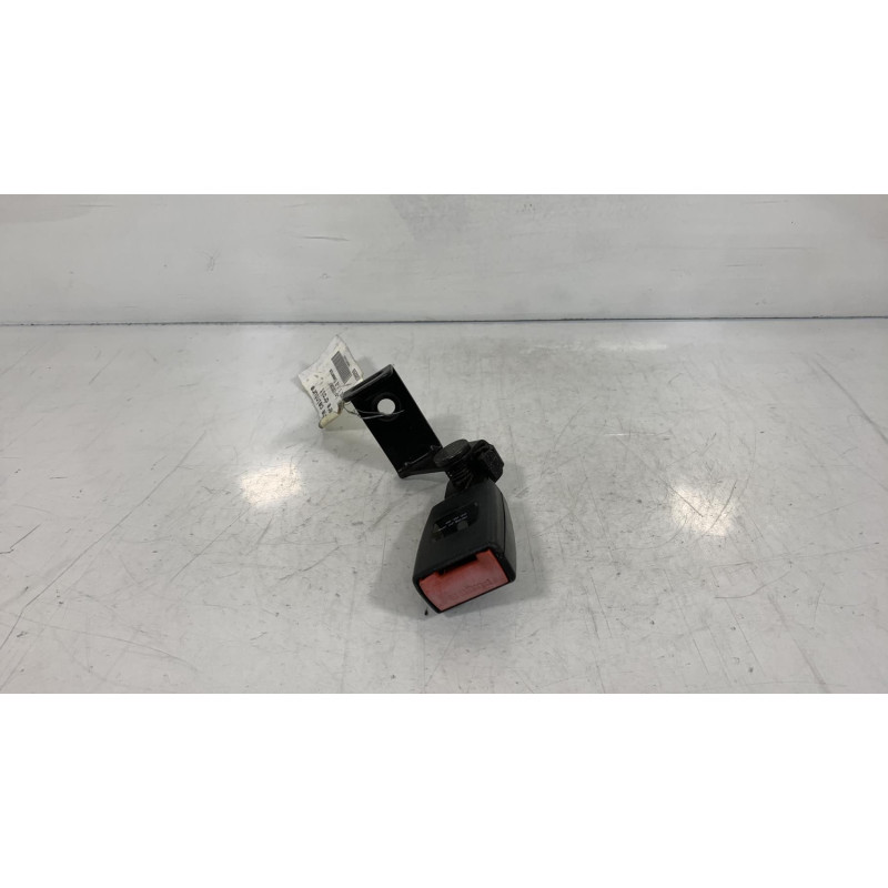 Attache ceinture arriere droit HYUNDAI I 10 1 Photo n°1