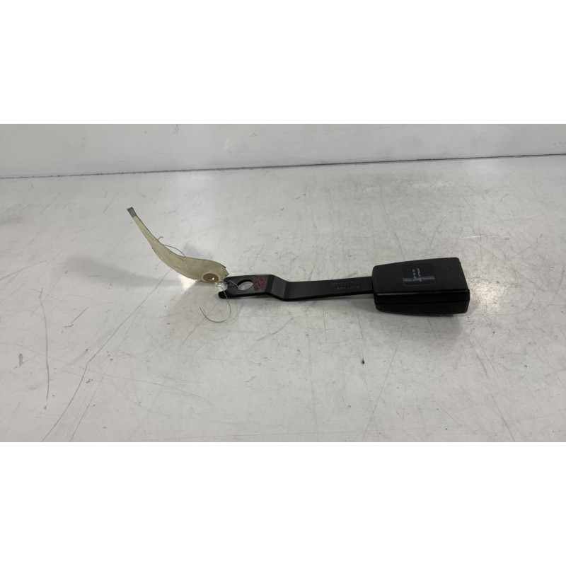 Attache ceinture avant droit HYUNDAI I 10 1 Photo n°3