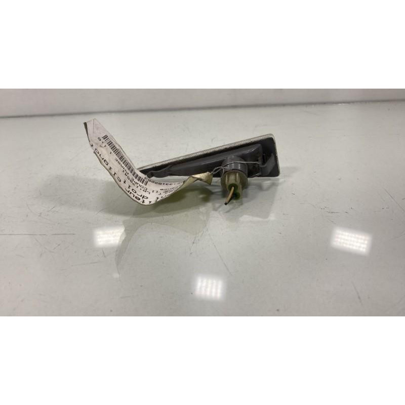 Repetiteur clignotant avant droit  (Feux) RENAULT MEGANE 2 Photo n°3