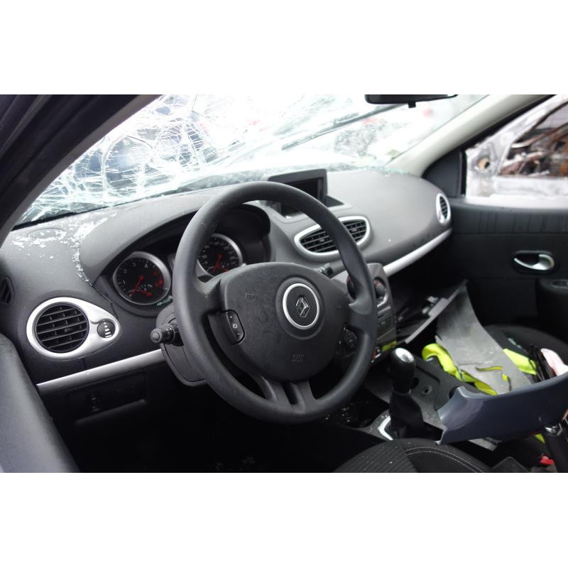 Ecran GPS RENAULT CLIO 3 Photo n°8