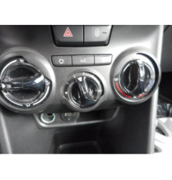 Interrupteur de leve vitre avant droit PEUGEOT 208 1