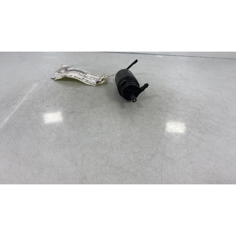 Pompe lave glace arriere BMW SERIE 1 E81 Photo n°2