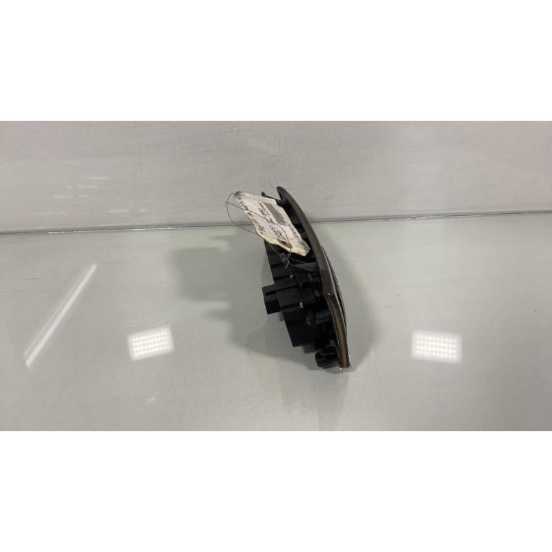 Bouton de warning MERCEDES CLASSE C 203 Photo n°2