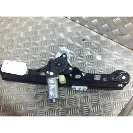 Leve vitre electrique arriere gauche MERCEDES CLASSE C 203 Photo n°1