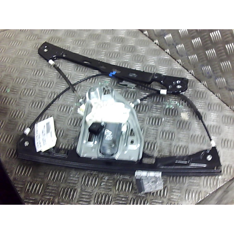 Leve vitre electrique avant droit MERCEDES CLASSE C 203 Photo n°2