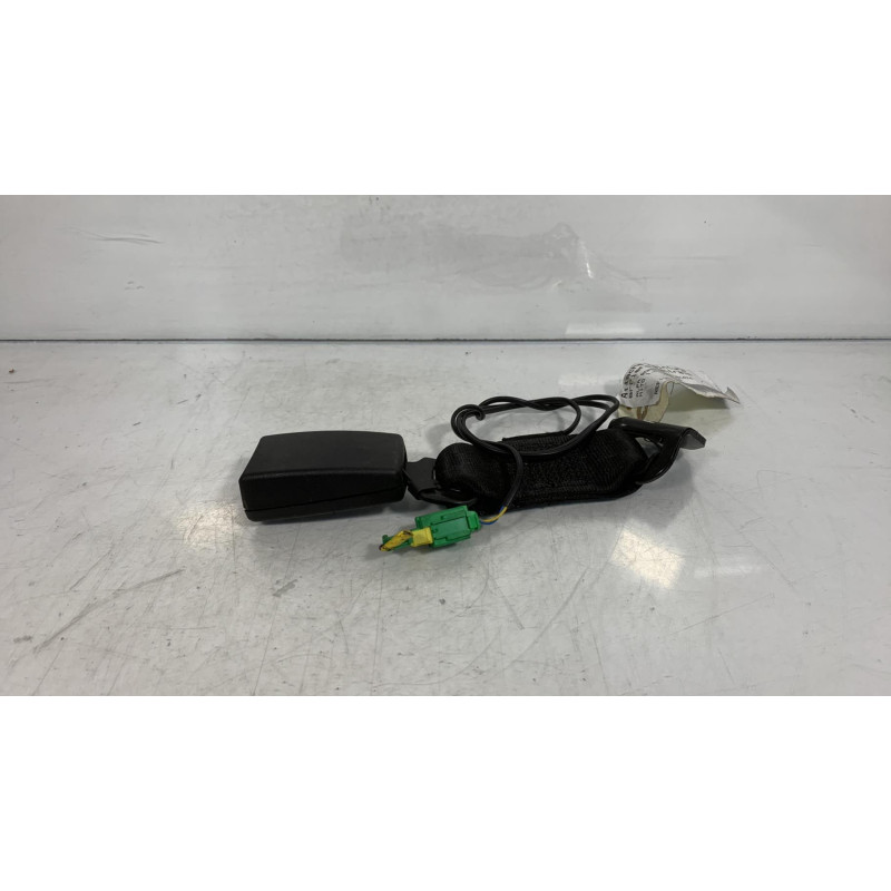 Attache ceinture arriere centrale ALFA ROMEO MITO Photo n°3